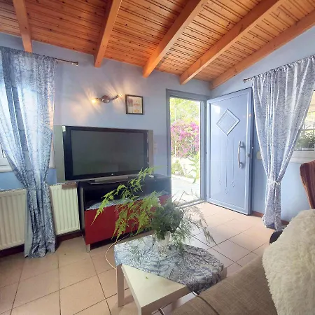 Feriehus House With Garden In Of Rhodes *