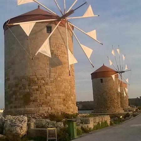 House With Garden In Of Rhodes Feriehus *