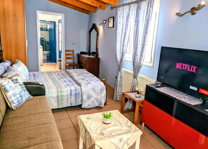 House With Garden In Of Rhodes Semesterbostad